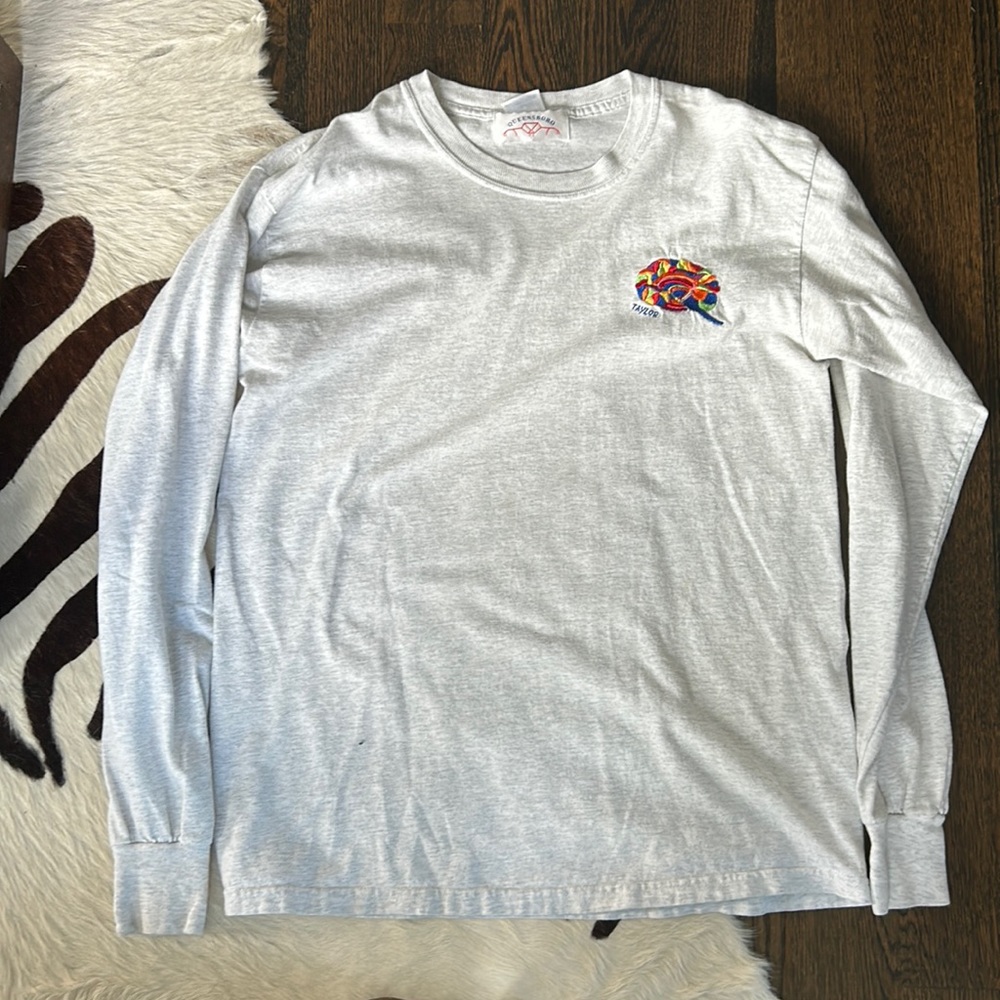 Queensboro Embroidered Taylor Long Sleeve T-Shirt